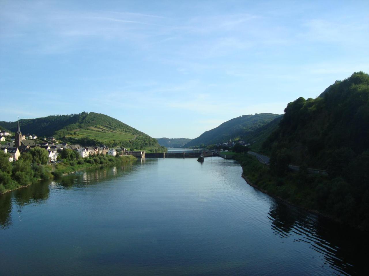 Residenz Moselstausee Sankt Aldegund Exteriör bild